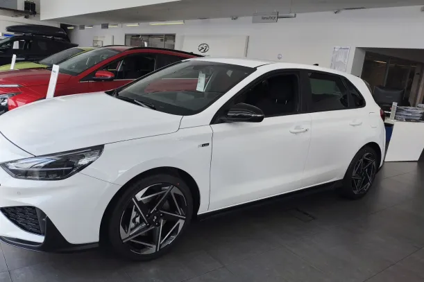 i30