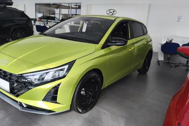 i20